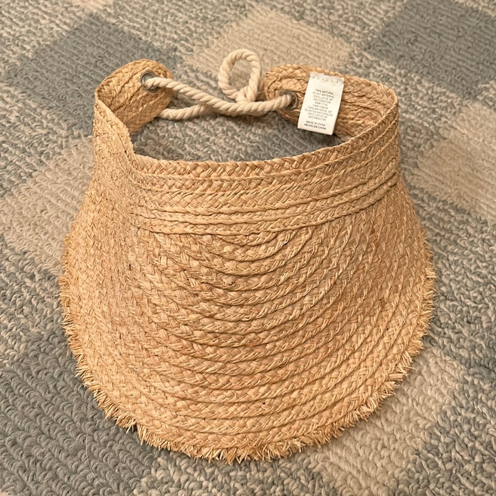 Woman’s straw visor